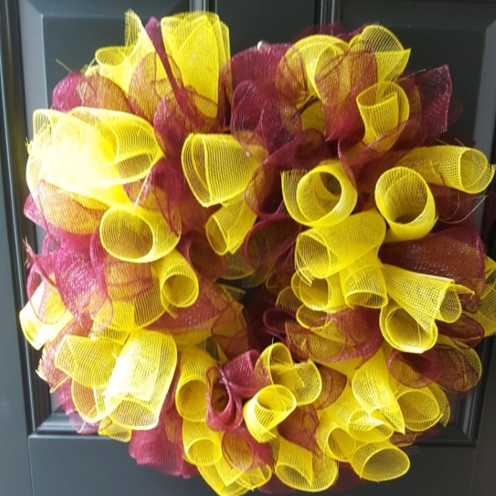 Pretty Fluffy Wreath